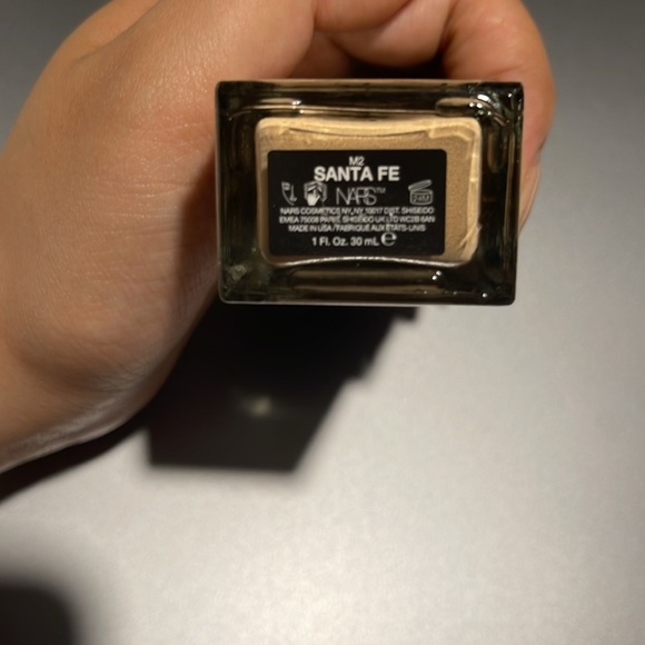 NARS Light Reflecting Advanced Skincare Foundation - Picture 4 of 9